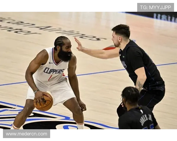 太阳队新赛季阵容调整曝光 哈登加盟或成季前焦点