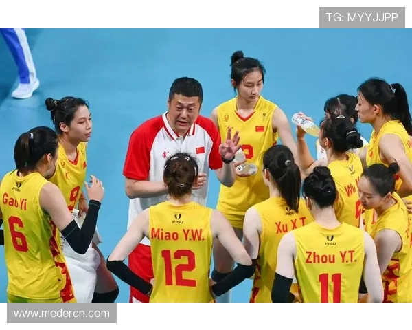 中国女排逆转取胜强敌全队展现顽强拼搏精神再燃冠军希望