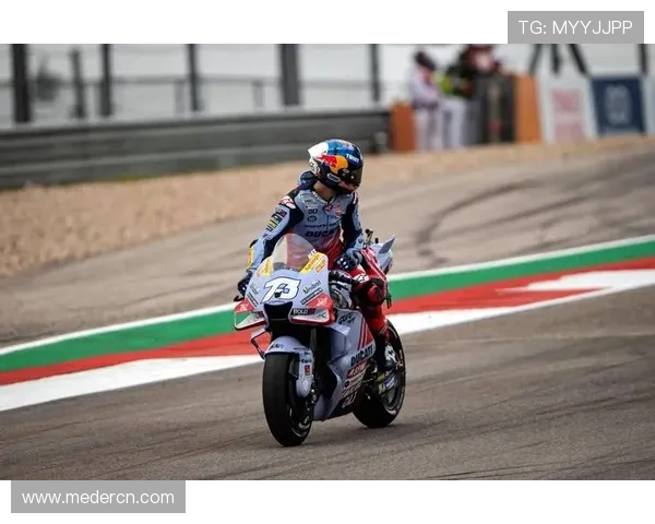 MotoGP赛季新挑战 世界顶级车手激烈竞争引发全球热议