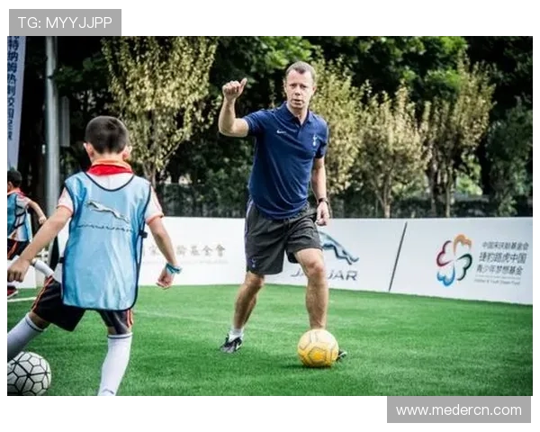 中国男足奋勇拼搏战平劲敌展现团结精神为世界杯预选赛注入新希望