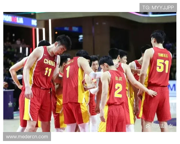 中国男篮逆袭获胜 关键时刻球员表现出色迎来重要胜利