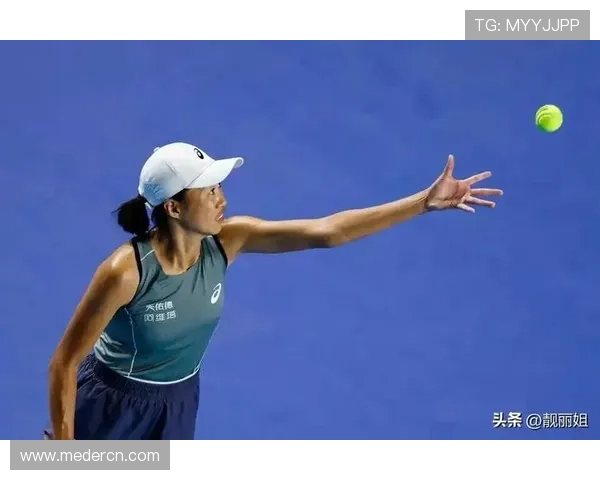 张帅逆袭闯入巴黎赛四强 中国金花状态回暖展现强劲实力 张帅逆袭闯入巴黎赛四强 中国金花状态回暖展现强劲实力