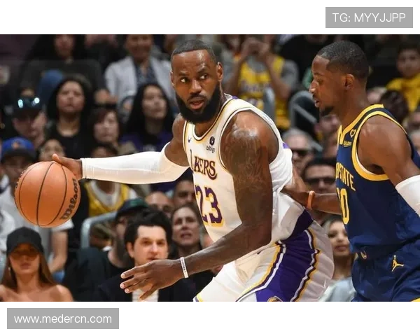 库里爆发勇士逆转湖人詹姆斯空砍三双球队陷入连败危机