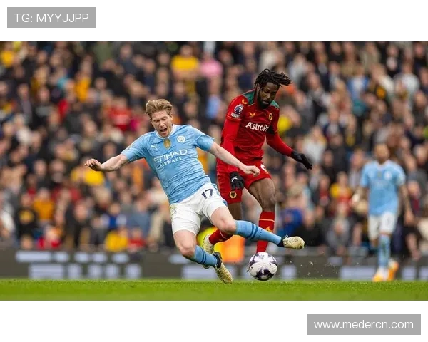 曼城俱乐部宣布新签约球员加入阵容助力赛季目标冲击英超冠军