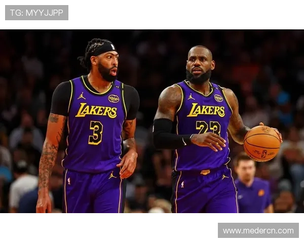 湖人队交易前景引关注 詹姆斯未来去向成焦点