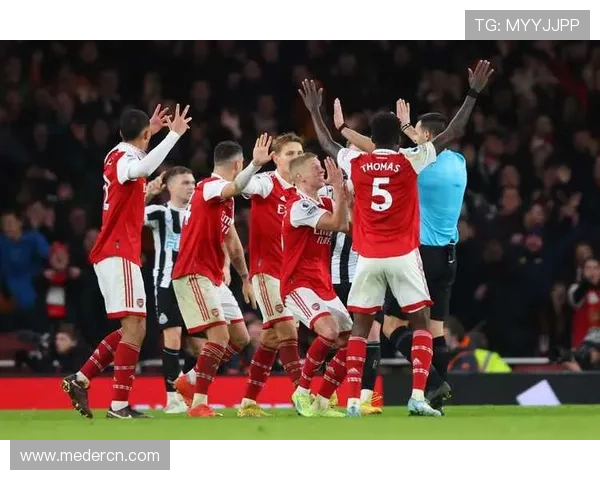 斯温登俱乐部迎来新赛季挑战全力备战 目标重返英格兰足球联赛